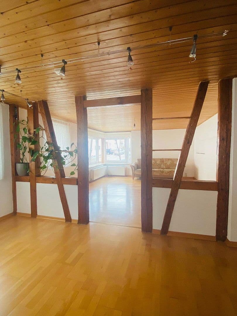 Predaj domu 142 m², pozemek 180 m², Wiesbrunnenstrasse 14, Plochingen, Bádensko-Wurttembersko Predaj domu 142 m², pozemek 180 m², Wiesbrunnenstrasse 14, Plochingen, Bádensko-Wurttembersko