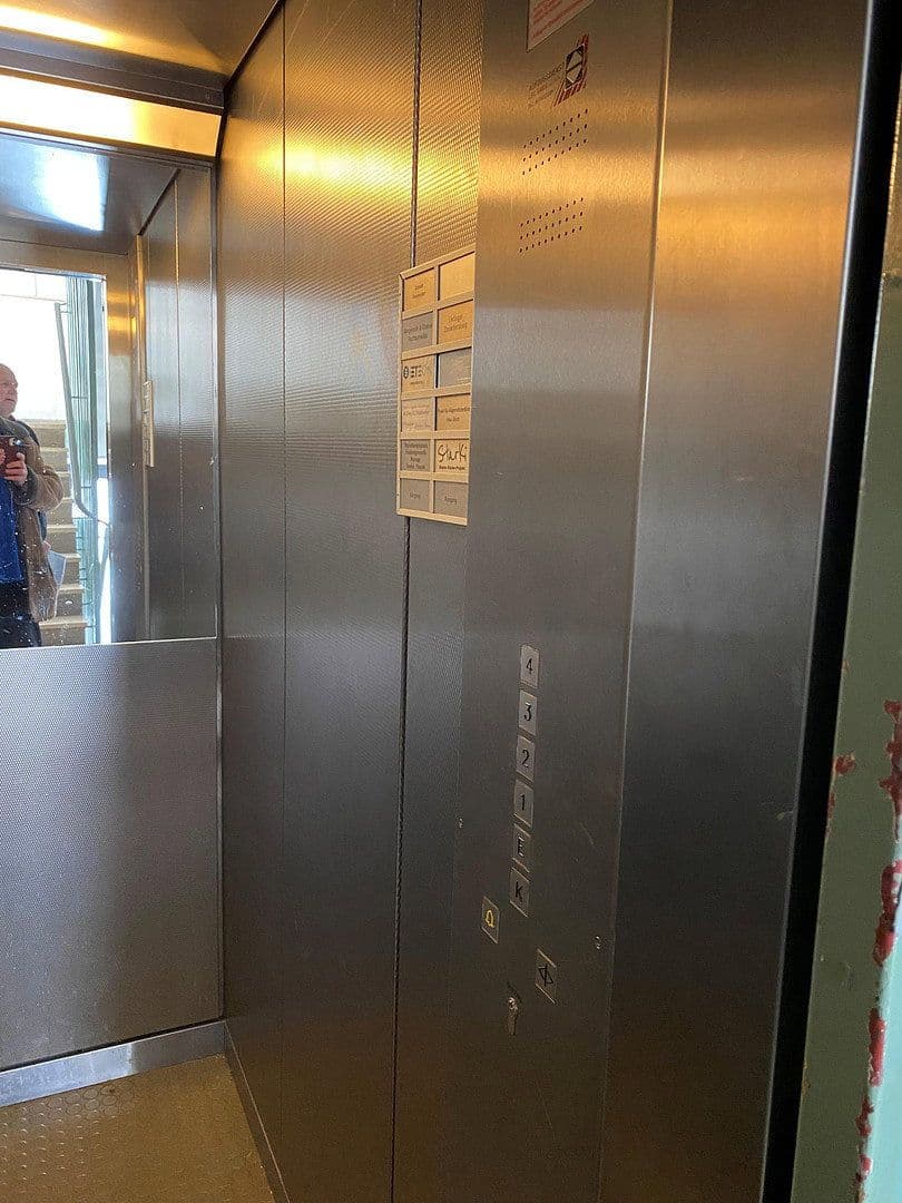 Predaj domu 1.208 m², pozemek 467 m², Dotzheimer Straße 61, Wiesbaden, Hesensko Predaj domu 1.208 m², pozemek 467 m², Dotzheimer Straße 61, Wiesbaden, Hesensko