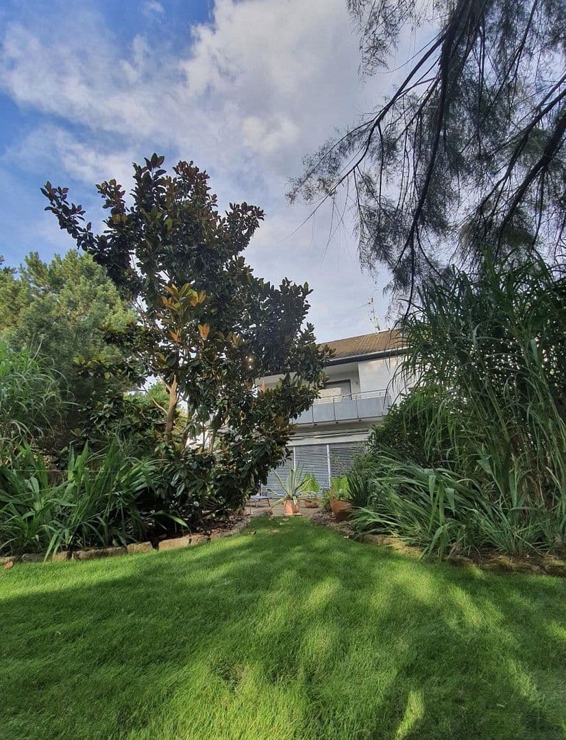 Predaj domu 340 m², pozemek 973 m², Rheinzabern, Porýnie-Falcko Predaj domu 340 m², pozemek 973 m², Rheinzabern, Porýnie-Falcko