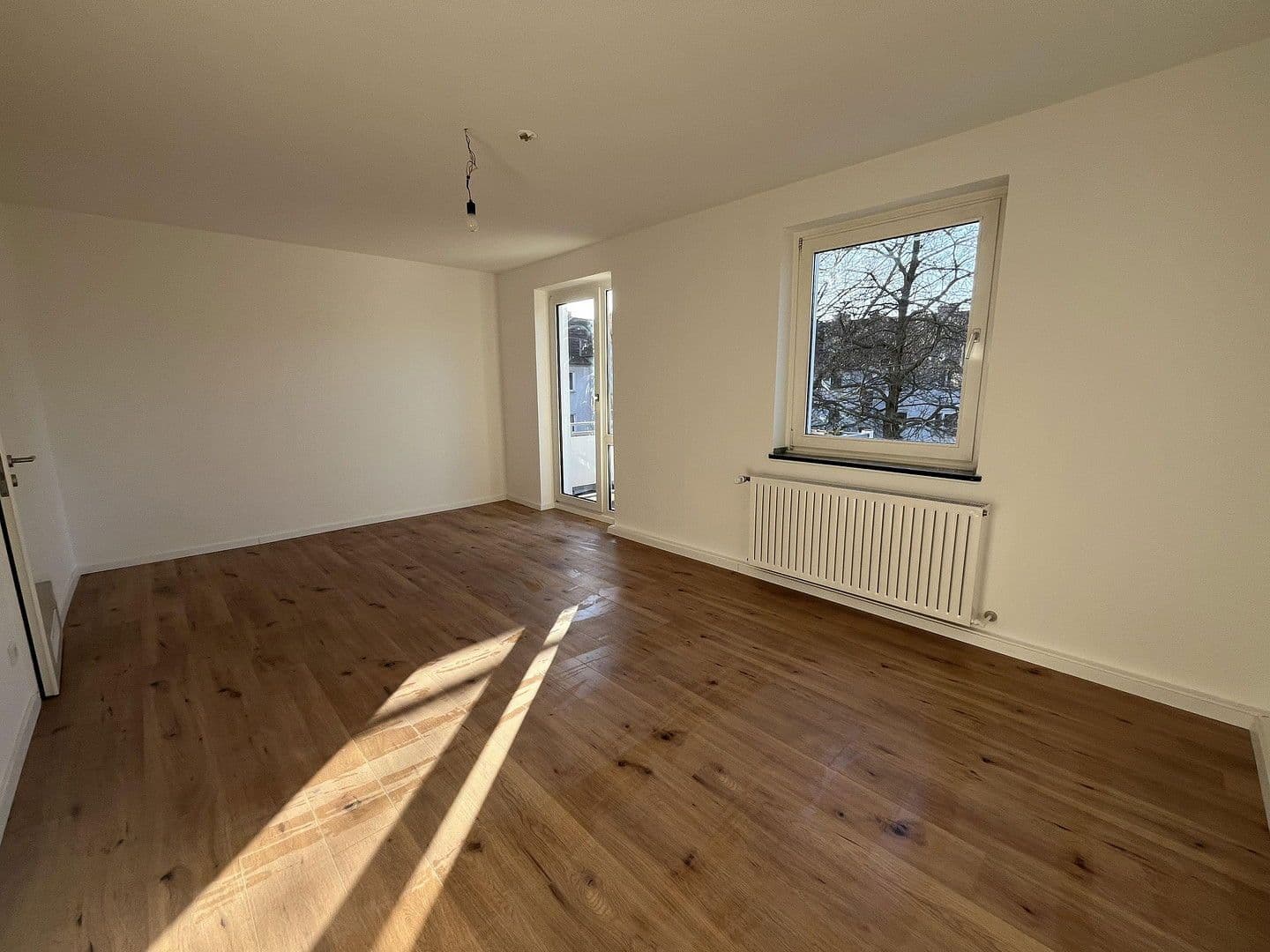 Prenájom bytu 2-izbový 59 m², Kiesselbachstraße 65, Düsseldorf, Severné Porýnie - Westfálsko Prenájom bytu 2-izbový 59 m², Kiesselbachstraße 65, Düsseldorf, Severné Porýnie - Westfálsko
