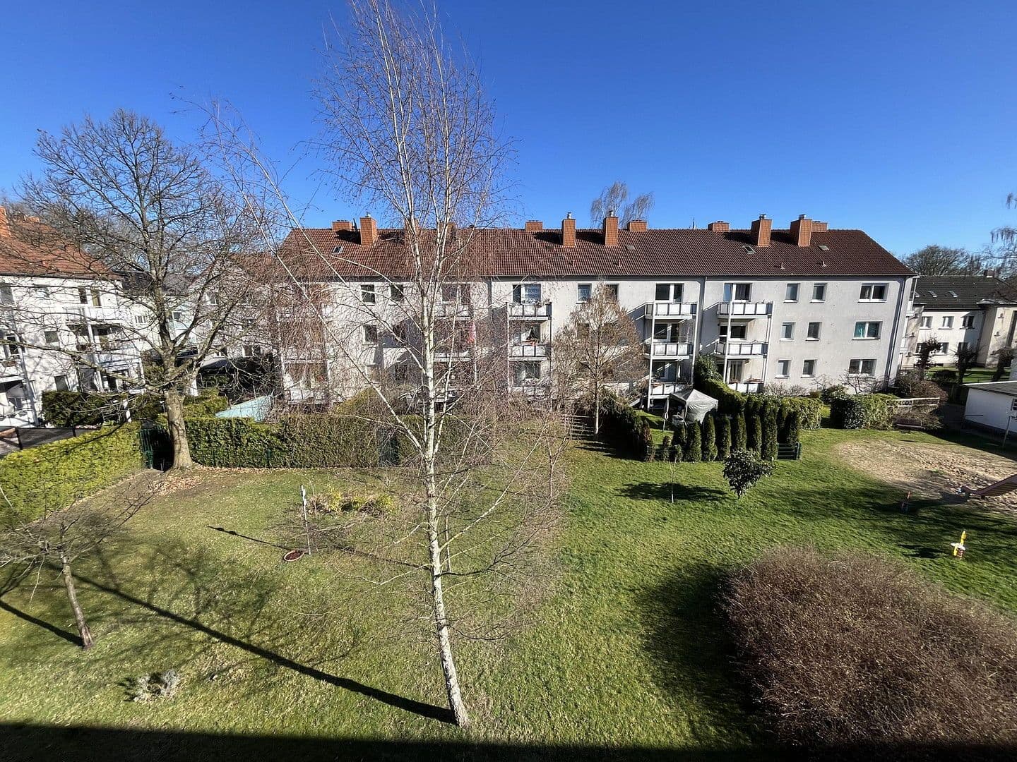 Prenájom bytu 2-izbový 59 m², Kiesselbachstraße 65, Düsseldorf, Severné Porýnie - Westfálsko Prenájom bytu 2-izbový 59 m², Kiesselbachstraße 65, Düsseldorf, Severné Porýnie - Westfálsko