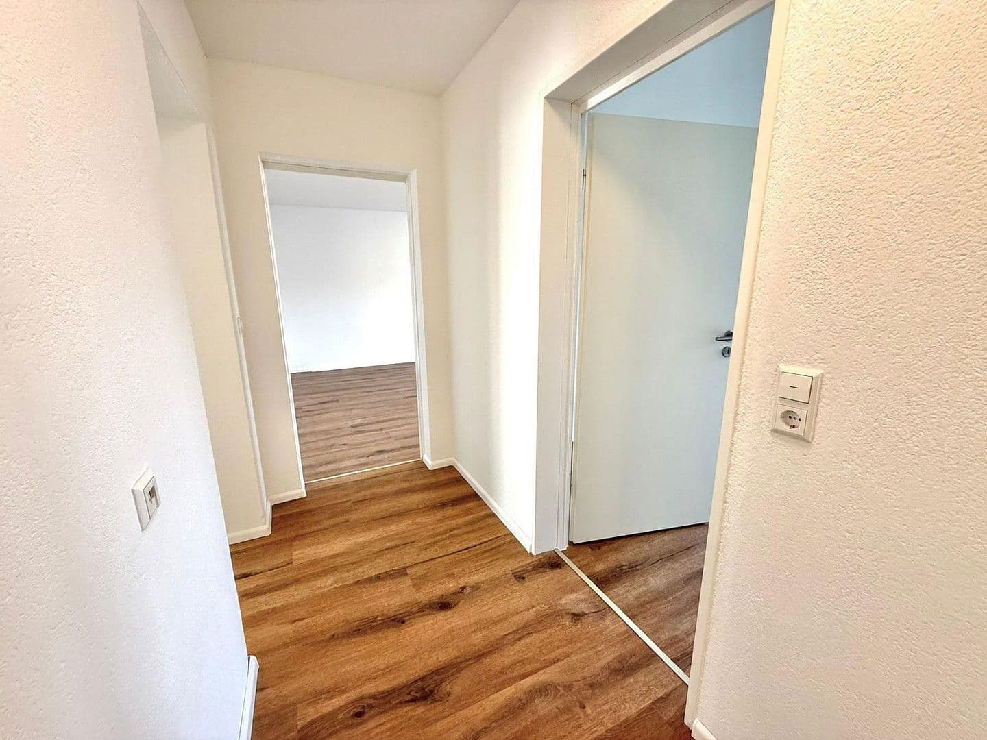 Prenájom bytu 3-izbový 93 m², Friedrichstraße 13, Rheinfelden (Baden), Bádensko-Wurttembersko Prenájom bytu 3-izbový 93 m², Friedrichstraße 13, Rheinfelden (Baden), Bádensko-Wurttembersko