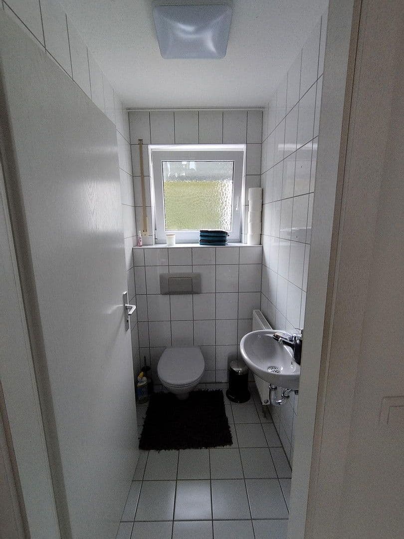 Prenájom bytu 3-izbový 85 m², Ebersbach an der Fils, Bádensko-Wurttembersko Prenájom bytu 3-izbový 85 m², Ebersbach an der Fils, Bádensko-Wurttembersko