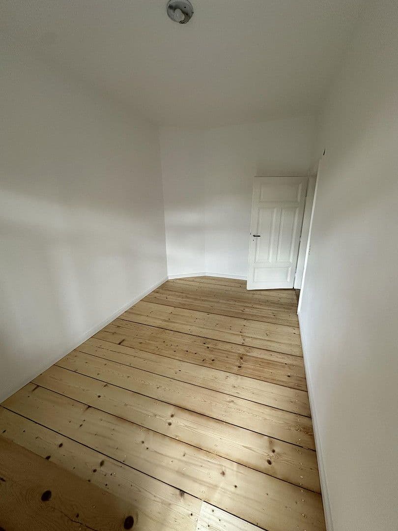 Prenájom bytu 4-izbový 123 m², Offenbach am Main, Hesensko Prenájom bytu 4-izbový 123 m², Offenbach am Main, Hesensko