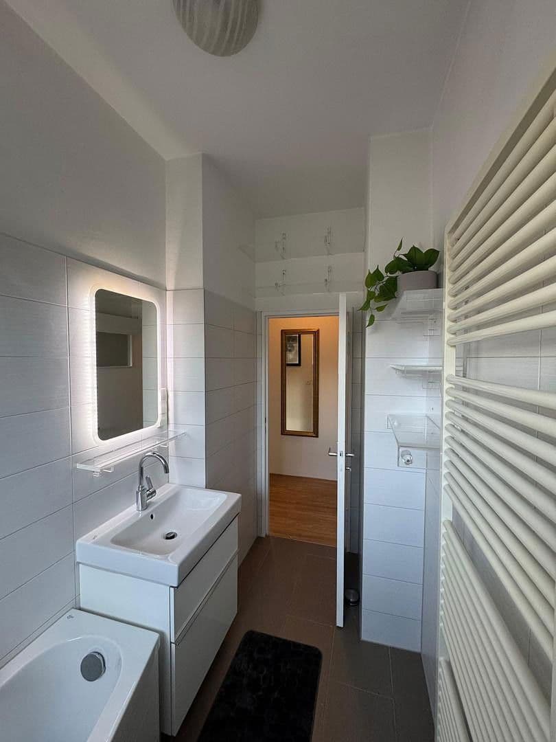 Prenájom bytu 1-izbový 36 m², Berlin, Berlín Prenájom bytu 1-izbový 36 m², Berlin, Berlín