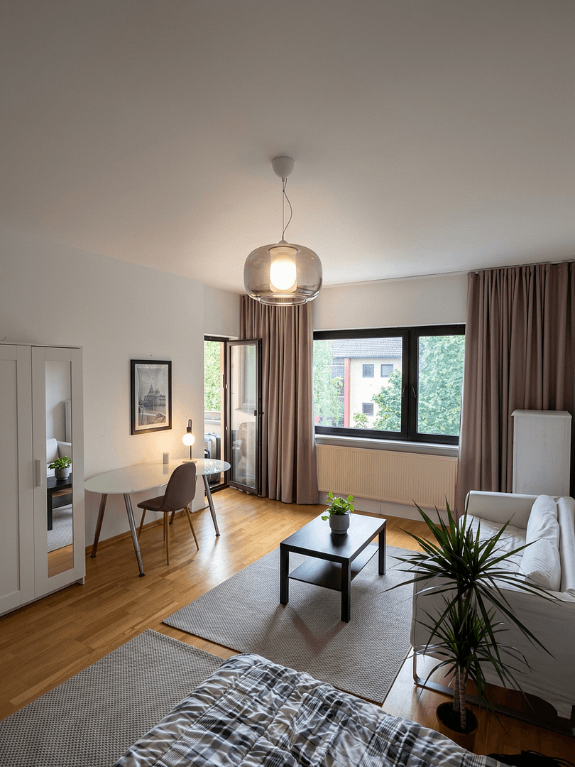 Prenájom bytu 1-izbový 36 m², Berlin, Berlín Prenájom bytu 1-izbový 36 m², Berlin, Berlín