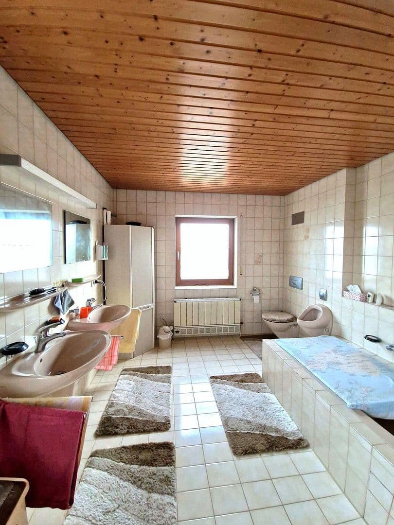 Predaj domu 157 m², pozemek 403 m², Kusterdingen, Bádensko-Wurttembersko Predaj domu 157 m², pozemek 403 m², Kusterdingen, Bádensko-Wurttembersko