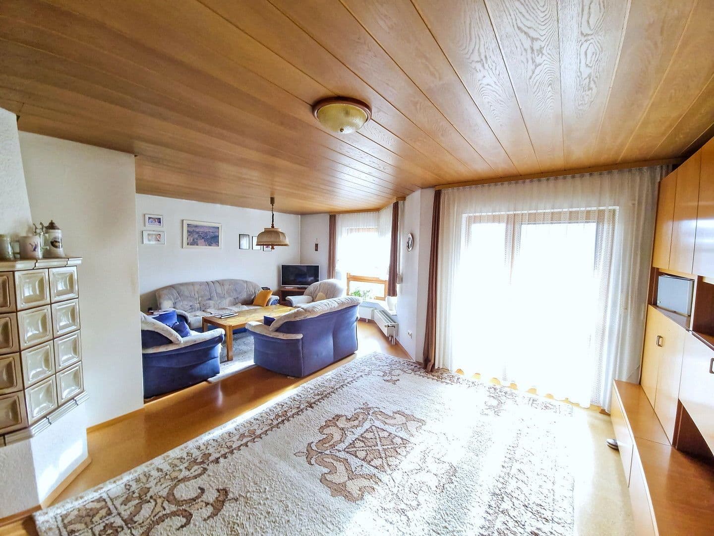 Predaj domu 157 m², pozemek 403 m², Kusterdingen, Bádensko-Wurttembersko Predaj domu 157 m², pozemek 403 m², Kusterdingen, Bádensko-Wurttembersko