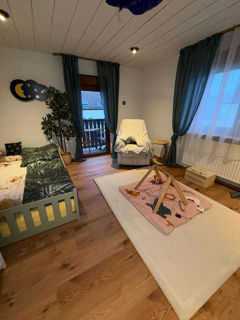 Predaj domu 180 m², pozemek 291 m², Haßloch, Porýnie-Falcko Predaj domu 180 m², pozemek 291 m², Haßloch, Porýnie-Falcko