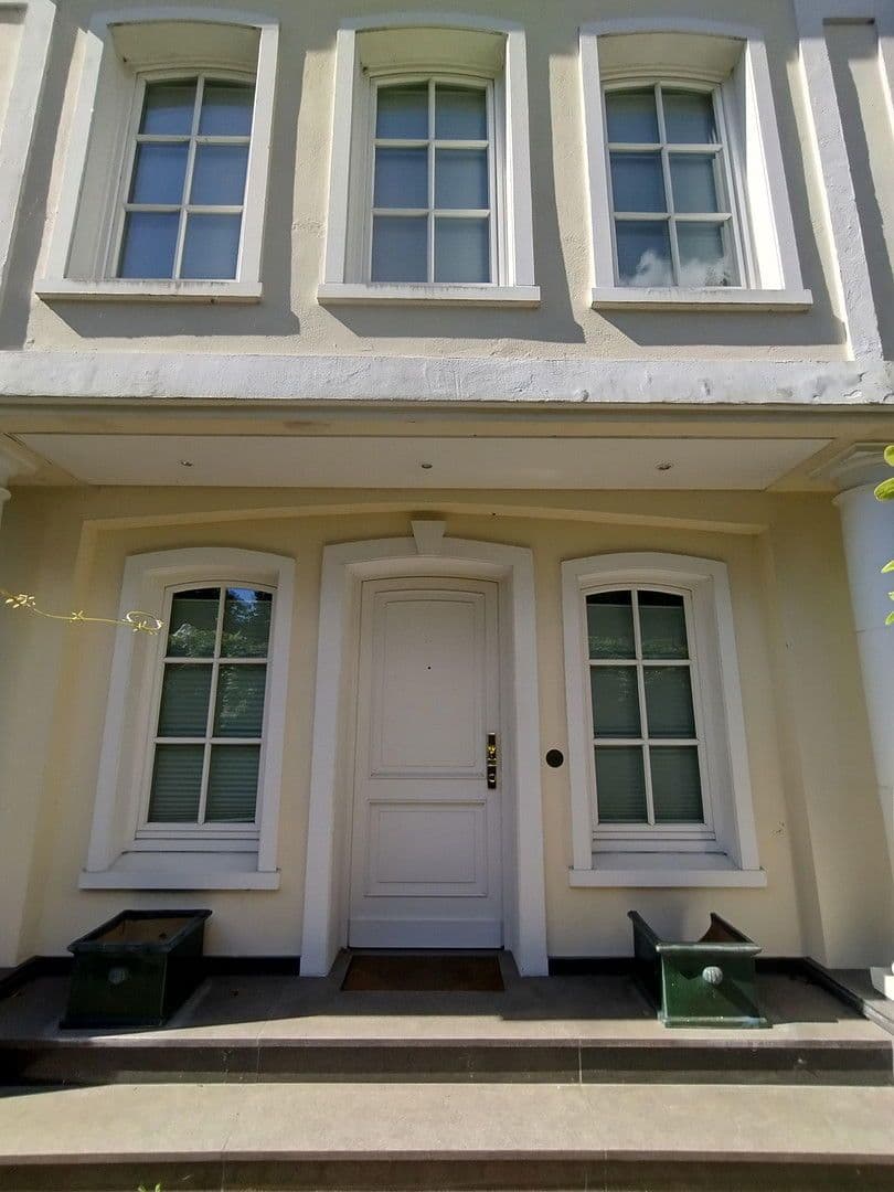 Prenájom domu 357 m², pozemek 1.008 m², Hamburg, Hamburg Prenájom domu 357 m², pozemek 1.008 m², Hamburg, Hamburg