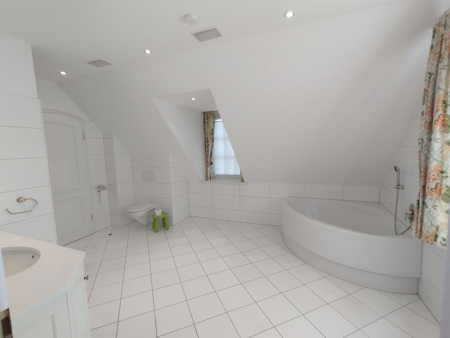 Prenájom domu 357 m², pozemek 1.008 m², Hamburg, Hamburg Prenájom domu 357 m², pozemek 1.008 m², Hamburg, Hamburg