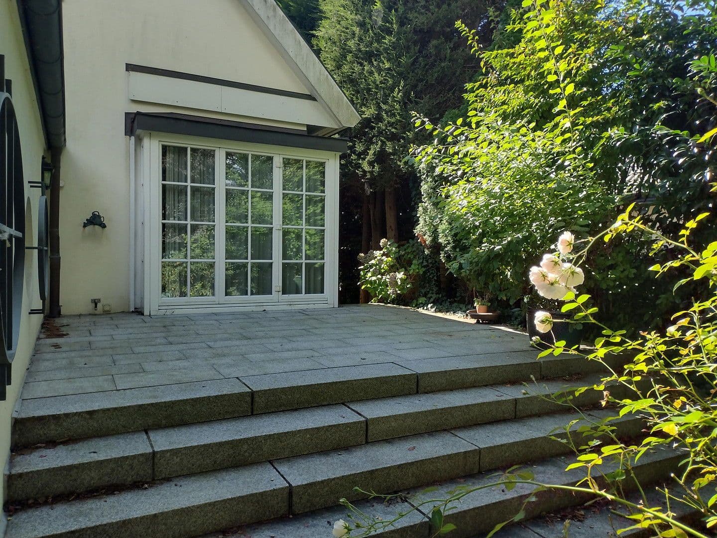 Prenájom domu 357 m², pozemek 1.008 m², Hamburg, Hamburg Prenájom domu 357 m², pozemek 1.008 m², Hamburg, Hamburg