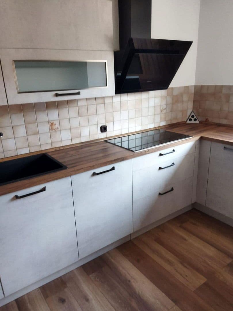 Predaj domu 200 m², pozemek 1.000 m², Loiching, Bavorsko Predaj domu 200 m², pozemek 1.000 m², Loiching, Bavorsko