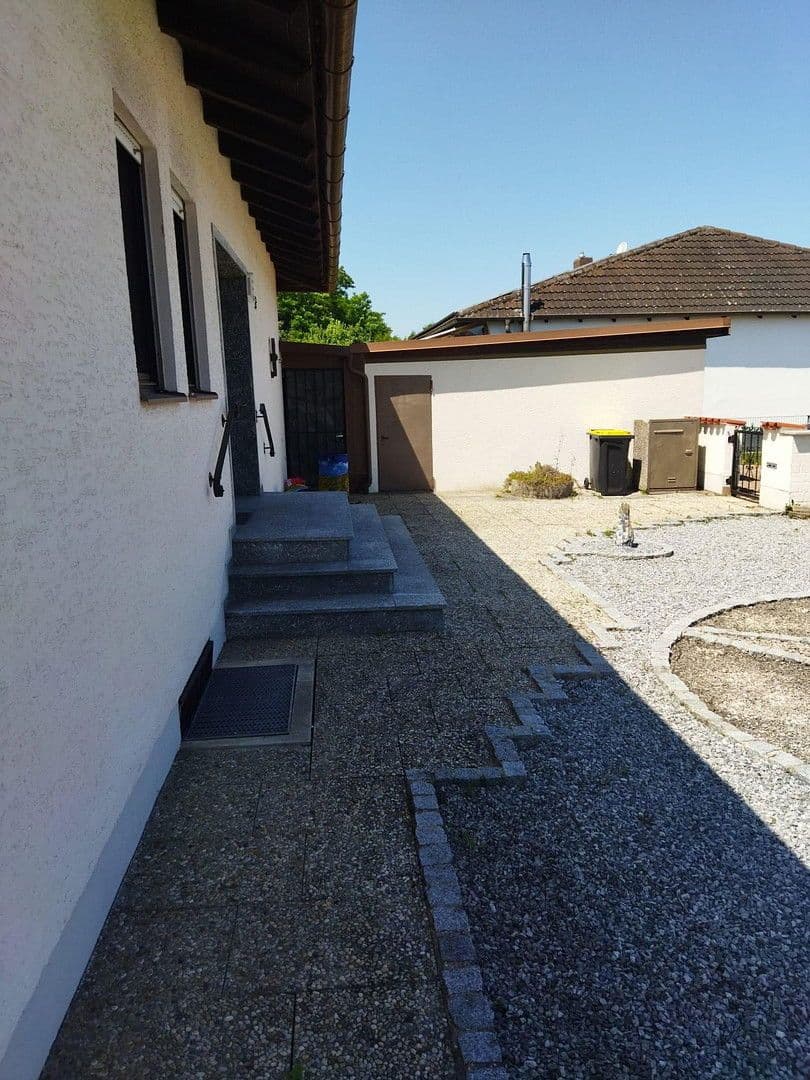 Predaj domu 200 m², pozemek 1.000 m², Loiching, Bavorsko Predaj domu 200 m², pozemek 1.000 m², Loiching, Bavorsko