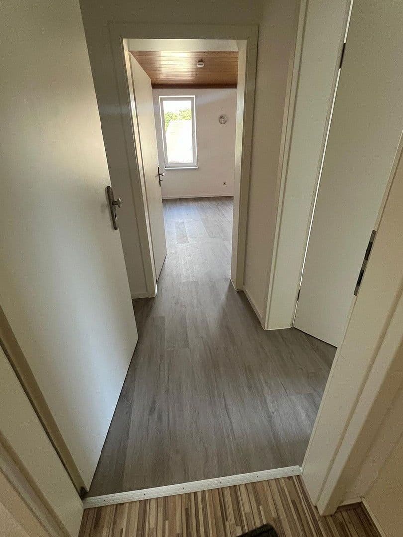 Prenájom bytu 2-izbový 37 m², Neustadt (Wied), Porýnie-Falcko Prenájom bytu 2-izbový 37 m², Neustadt (Wied), Porýnie-Falcko