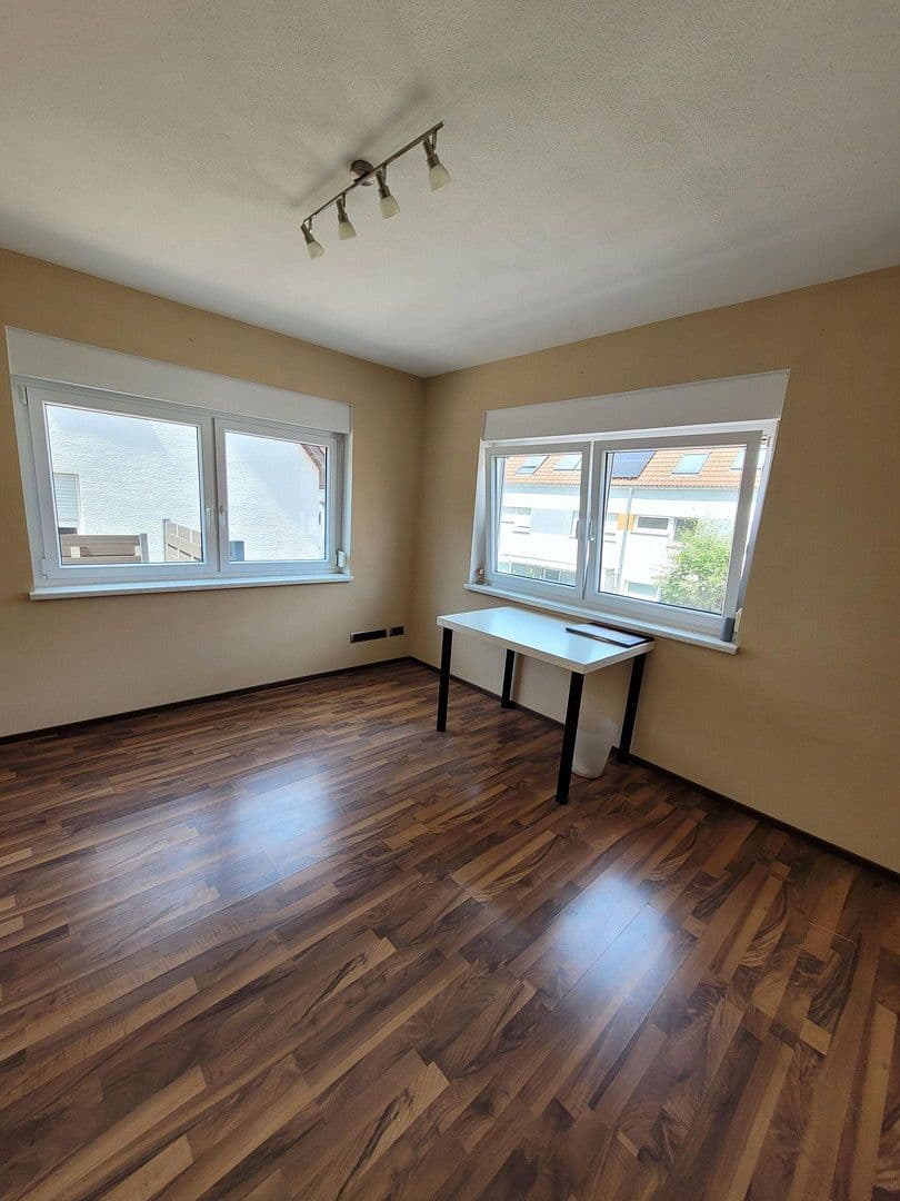 Predaj domu 258 m², pozemek 356 m², Ostfildern, Bádensko-Wurttembersko Predaj domu 258 m², pozemek 356 m², Ostfildern, Bádensko-Wurttembersko