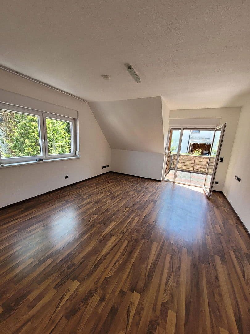 Predaj domu 258 m², pozemek 356 m², Ostfildern, Bádensko-Wurttembersko Predaj domu 258 m², pozemek 356 m², Ostfildern, Bádensko-Wurttembersko