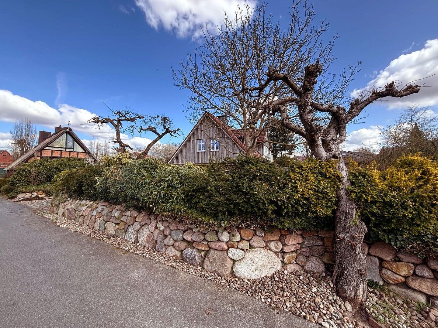 Predaj domu 177 m², pozemek 922 m², Postweg Rullstorf/Scharnebeck, Lüneburg, Dolné Sasko Predaj domu 177 m², pozemek 922 m², Postweg Rullstorf/Scharnebeck, Lüneburg, Dolné Sasko