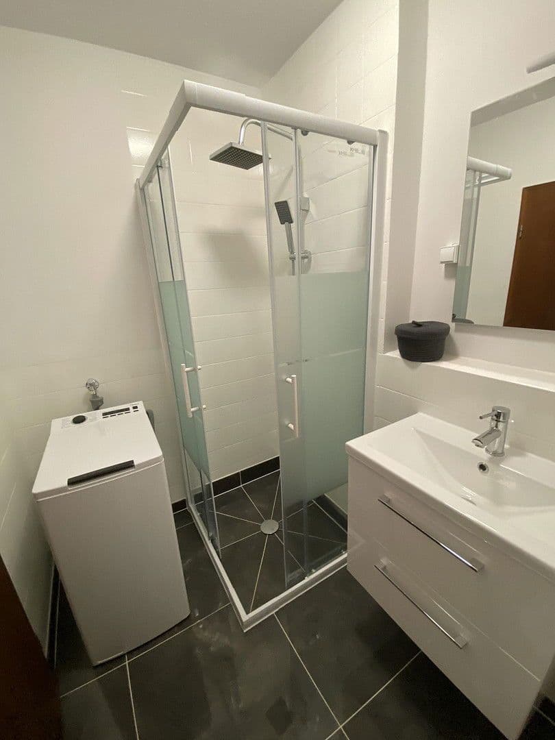 Prenájom bytu 1-izbový 46 m², Berlin, Berlín Prenájom bytu 1-izbový 46 m², Berlin, Berlín