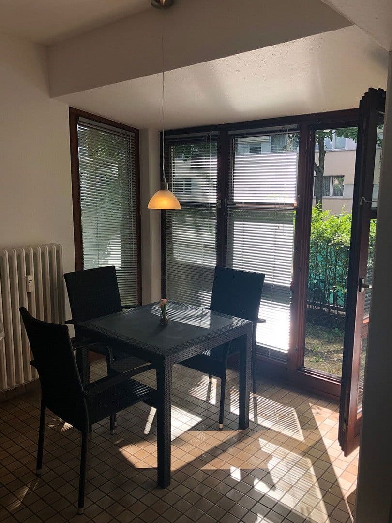 Prenájom bytu 1-izbový 46 m², Berlin, Berlín Prenájom bytu 1-izbový 46 m², Berlin, Berlín