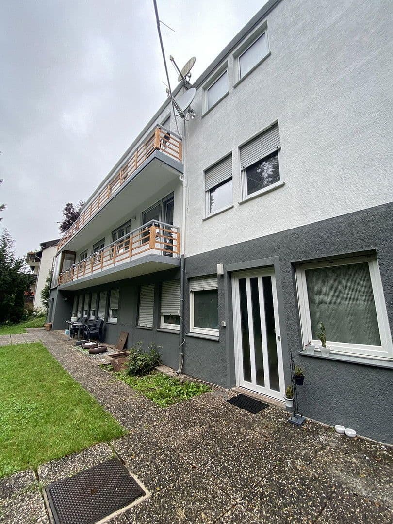 Prenájom bytu 6-izbový 180 m², Göttschieder Str. 7, Idar-Oberstein, Porýnie-Falcko Prenájom bytu 6-izbový 180 m², Göttschieder Str. 7, Idar-Oberstein, Porýnie-Falcko