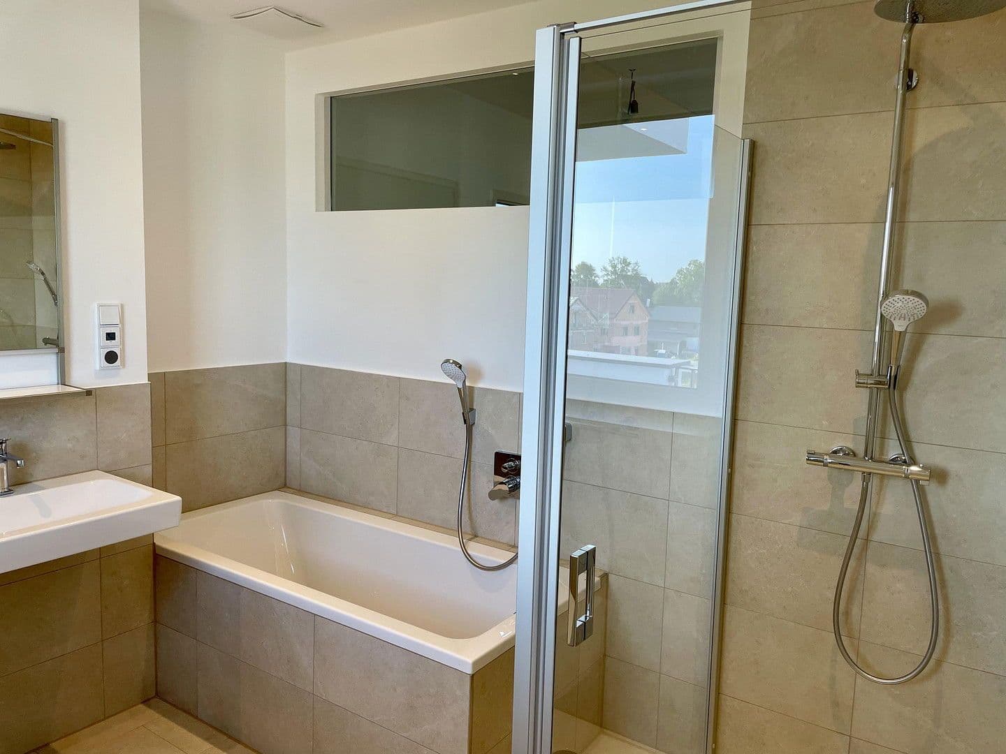 Prenájom bytu 3-izbový 114 m², Hanau, Hesensko Prenájom bytu 3-izbový 114 m², Hanau, Hesensko