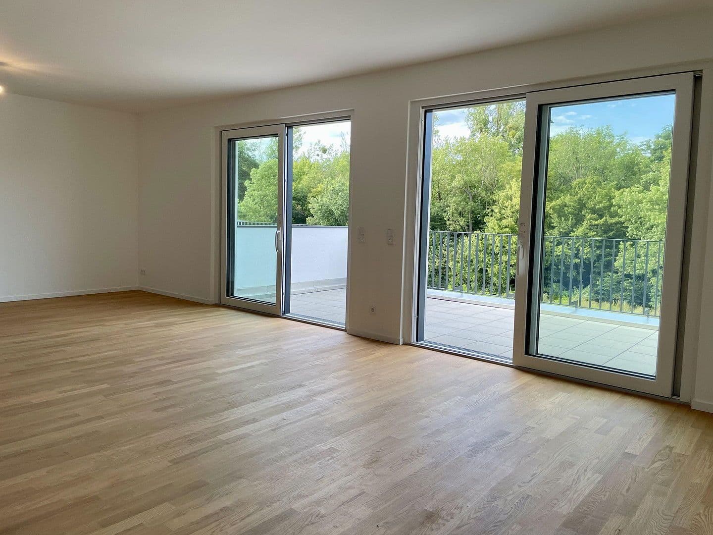 Prenájom bytu 3-izbový 114 m², Hanau, Hesensko Prenájom bytu 3-izbový 114 m², Hanau, Hesensko