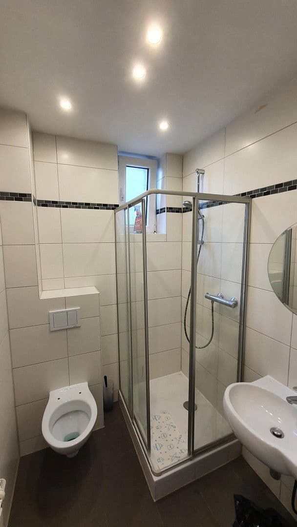 Prenájom bytu 2-izbový 71 m², Duisburg, Severné Porýnie - Westfálsko Prenájom bytu 2-izbový 71 m², Duisburg, Severné Porýnie - Westfálsko