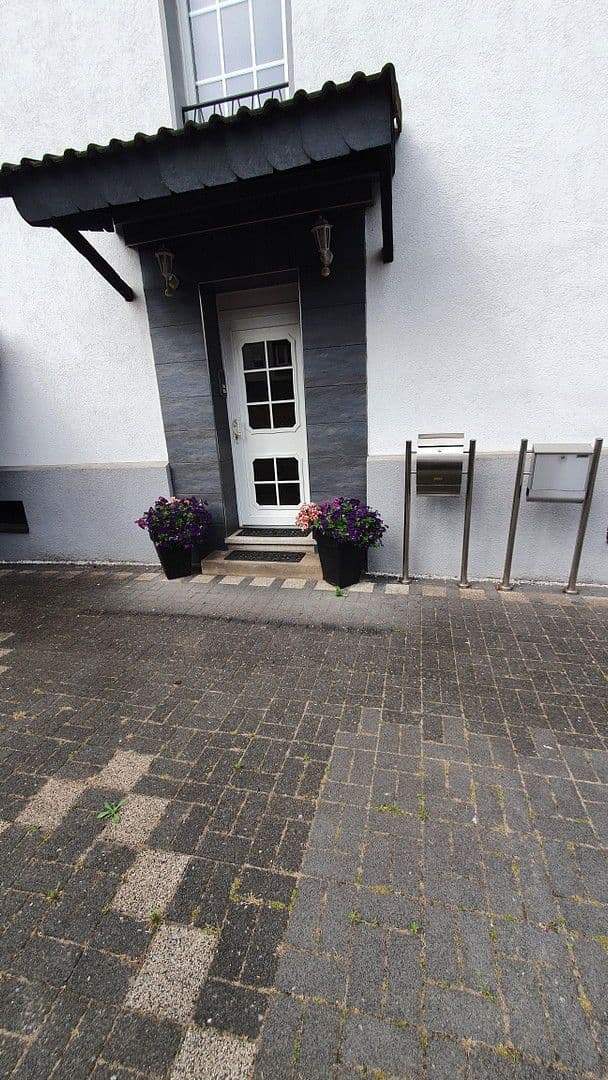 Prenájom bytu 2-izbový 71 m², Duisburg, Severné Porýnie - Westfálsko Prenájom bytu 2-izbový 71 m², Duisburg, Severné Porýnie - Westfálsko