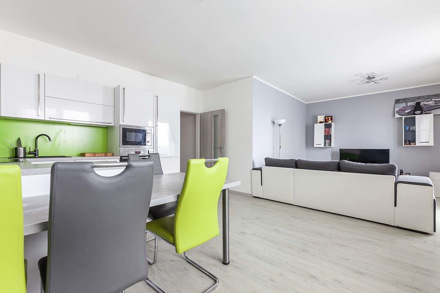 Predaj bytu 2-izbový 82 m², Ecksteinova, Chýně, Středočeský kraj Predaj bytu 2-izbový 82 m², Ecksteinova, Chýně, Středočeský kraj