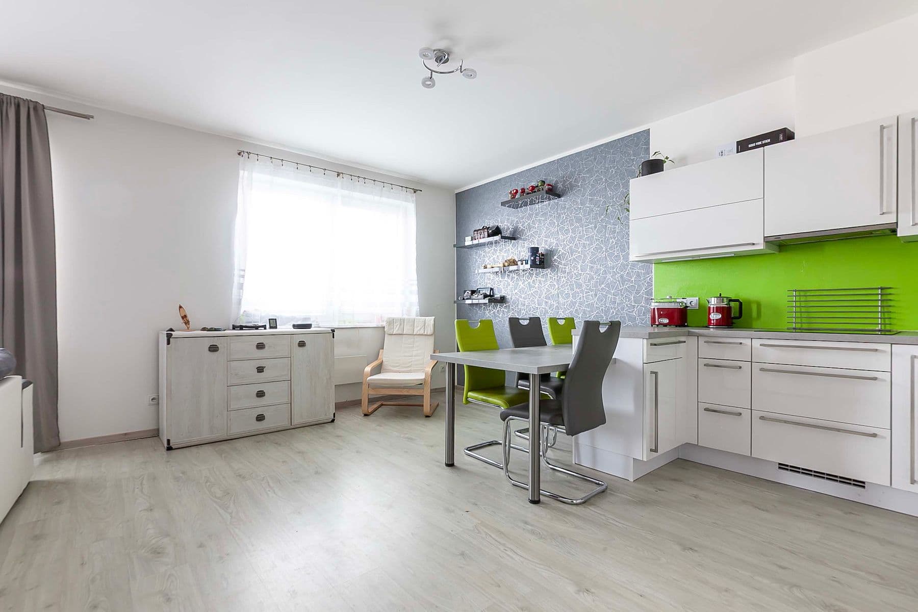 Predaj bytu 2-izbový 82 m², Ecksteinova, Chýně, Středočeský kraj Predaj bytu 2-izbový 82 m², Ecksteinova, Chýně, Středočeský kraj