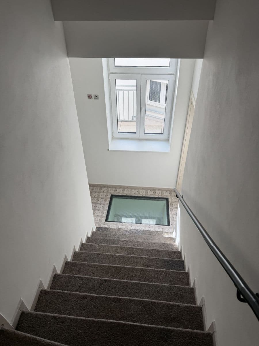 Prenájom bytu 4-izbový 130 m², Novohradská, České Budějovice, Jihočeský kraj Prenájom bytu 4-izbový 130 m², Novohradská, České Budějovice, Jihočeský kraj