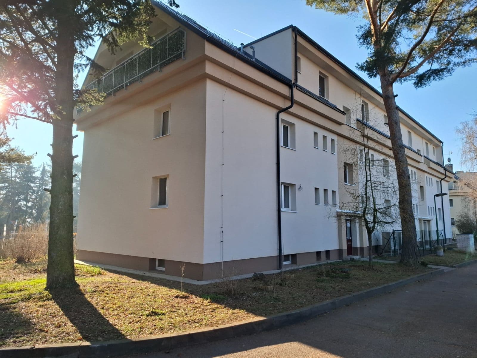 Prenájom bytu 3-izbový 73 m², Klecany, Středočeský kraj Prenájom bytu 3-izbový 73 m², Klecany, Středočeský kraj