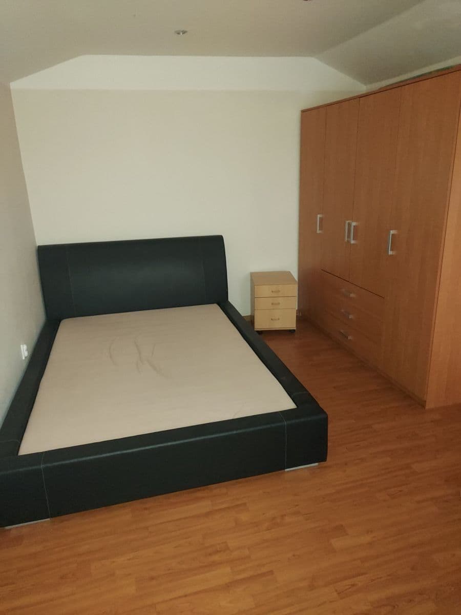 Prenájom bytu 2-izbový 53 m², K Třebonicům, Praha, Praha Prenájom bytu 2-izbový 53 m², K Třebonicům, Praha, Praha