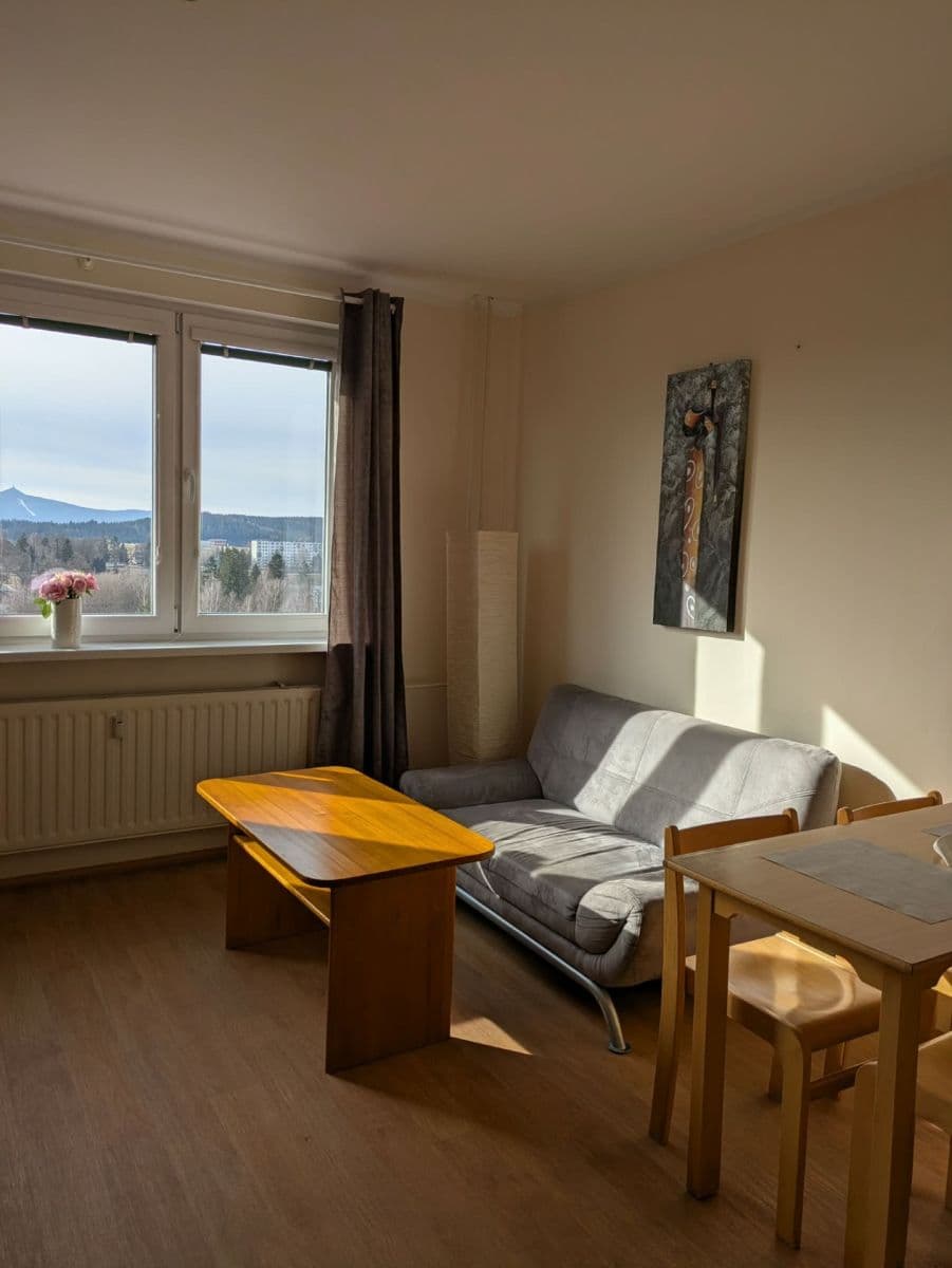 Prenájom bytu 2-izbový 55 m², Skelná, Jablonec nad Nisou, Liberecký kraj Prenájom bytu 2-izbový 55 m², Skelná, Jablonec nad Nisou, Liberecký kraj