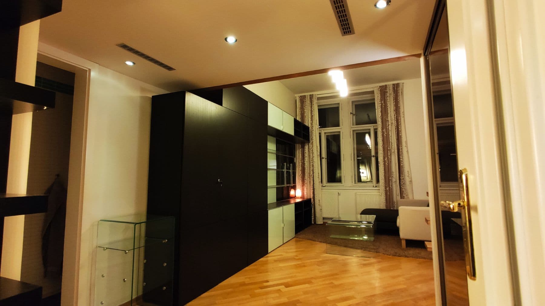 Prenájom bytu 2-izbový 38 m², Klimentská, Praha, Praha Prenájom bytu 2-izbový 38 m², Klimentská, Praha, Praha