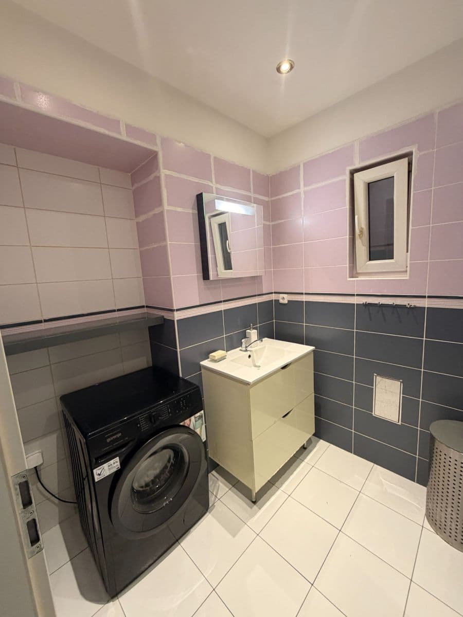 Prenájom bytu 2-izbový 51 m², U Blaženky, Praha, Praha Prenájom bytu 2-izbový 51 m², U Blaženky, Praha, Praha