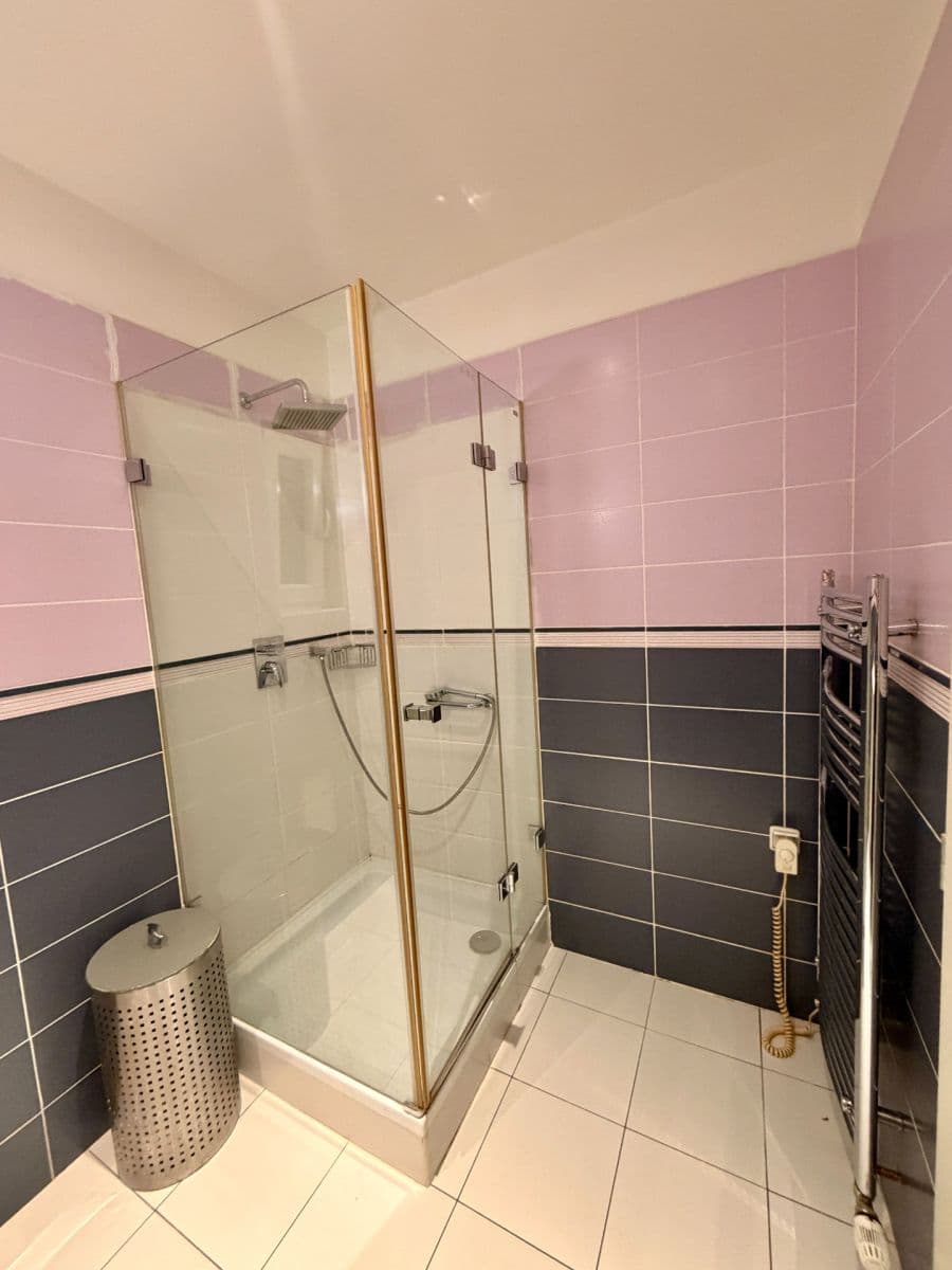 Prenájom bytu 2-izbový 51 m², U Blaženky, Praha, Praha Prenájom bytu 2-izbový 51 m², U Blaženky, Praha, Praha