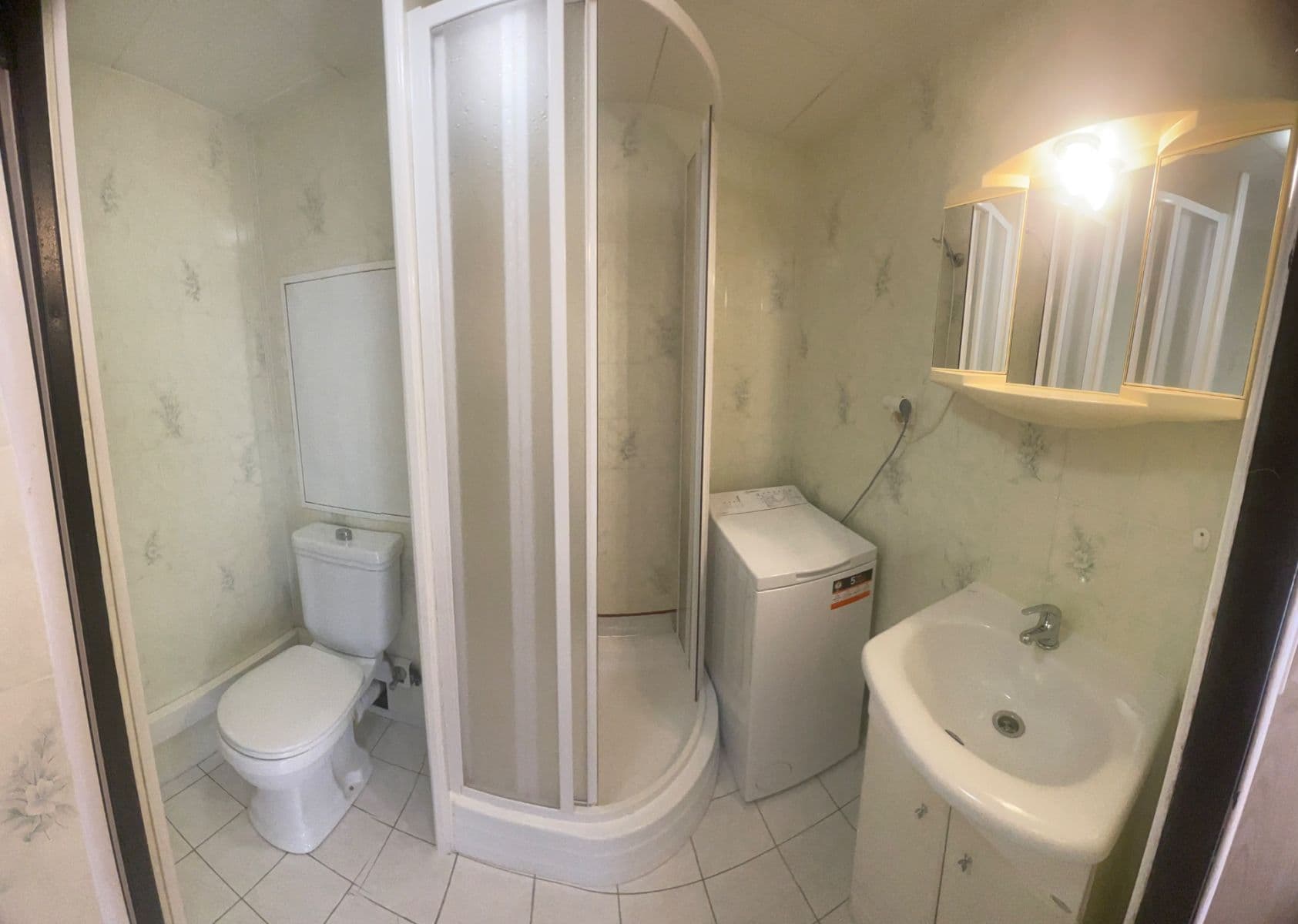 Prenájom bytu 1-izbový 27 m², Novodvorská, Praha, Praha Prenájom bytu 1-izbový 27 m², Novodvorská, Praha, Praha