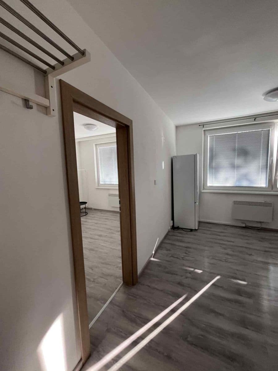 Prenájom bytu 1-izbový 33 m², Nádražní, Hrušovany nad Jevišovkou, Jihomoravský kraj Prenájom bytu 1-izbový 33 m², Nádražní, Hrušovany nad Jevišovkou, Jihomoravský kraj