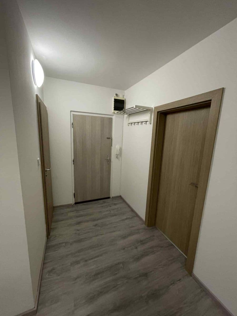 Prenájom bytu 1-izbový 33 m², Nádražní, Hrušovany nad Jevišovkou, Jihomoravský kraj Prenájom bytu 1-izbový 33 m², Nádražní, Hrušovany nad Jevišovkou, Jihomoravský kraj