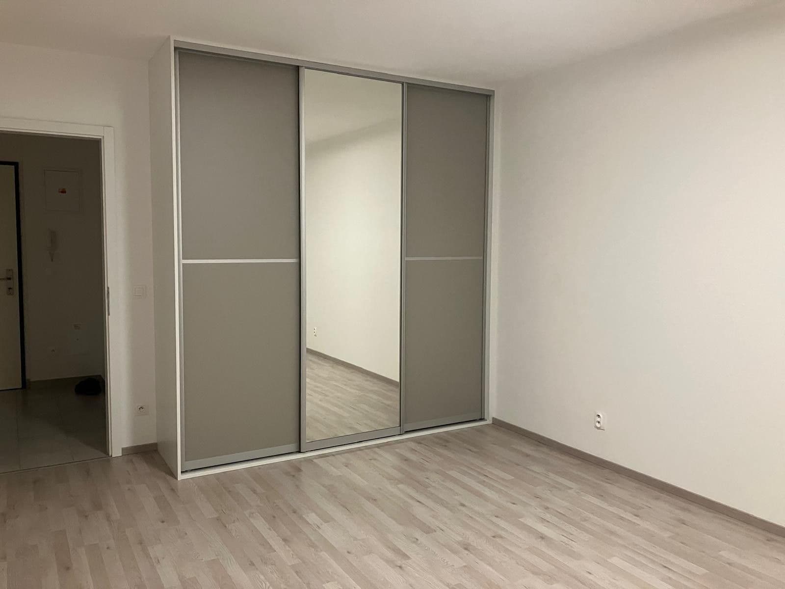 Prenájom bytu 2-izbový 50 m², Strnadových, Praha, Praha Prenájom bytu 2-izbový 50 m², Strnadových, Praha, Praha