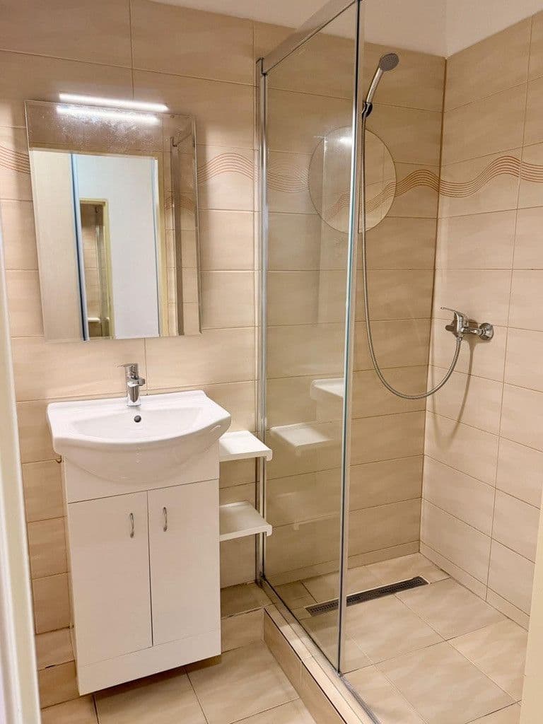 Prenájom bytu 2-izbový 62 m², Víta Nejedlého, Praha, Praha Prenájom bytu 2-izbový 62 m², Víta Nejedlého, Praha, Praha