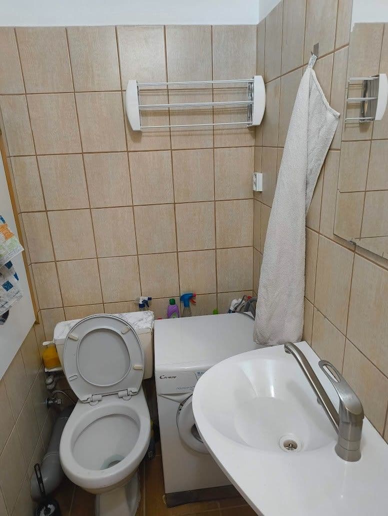 Prenájom bytu 1-izbový 37 m², Bellušova, Praha, Praha Prenájom bytu 1-izbový 37 m², Bellušova, Praha, Praha