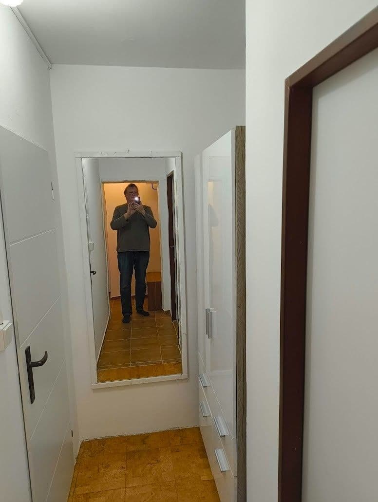 Prenájom bytu 1-izbový 37 m², Bellušova, Praha, Praha Prenájom bytu 1-izbový 37 m², Bellušova, Praha, Praha