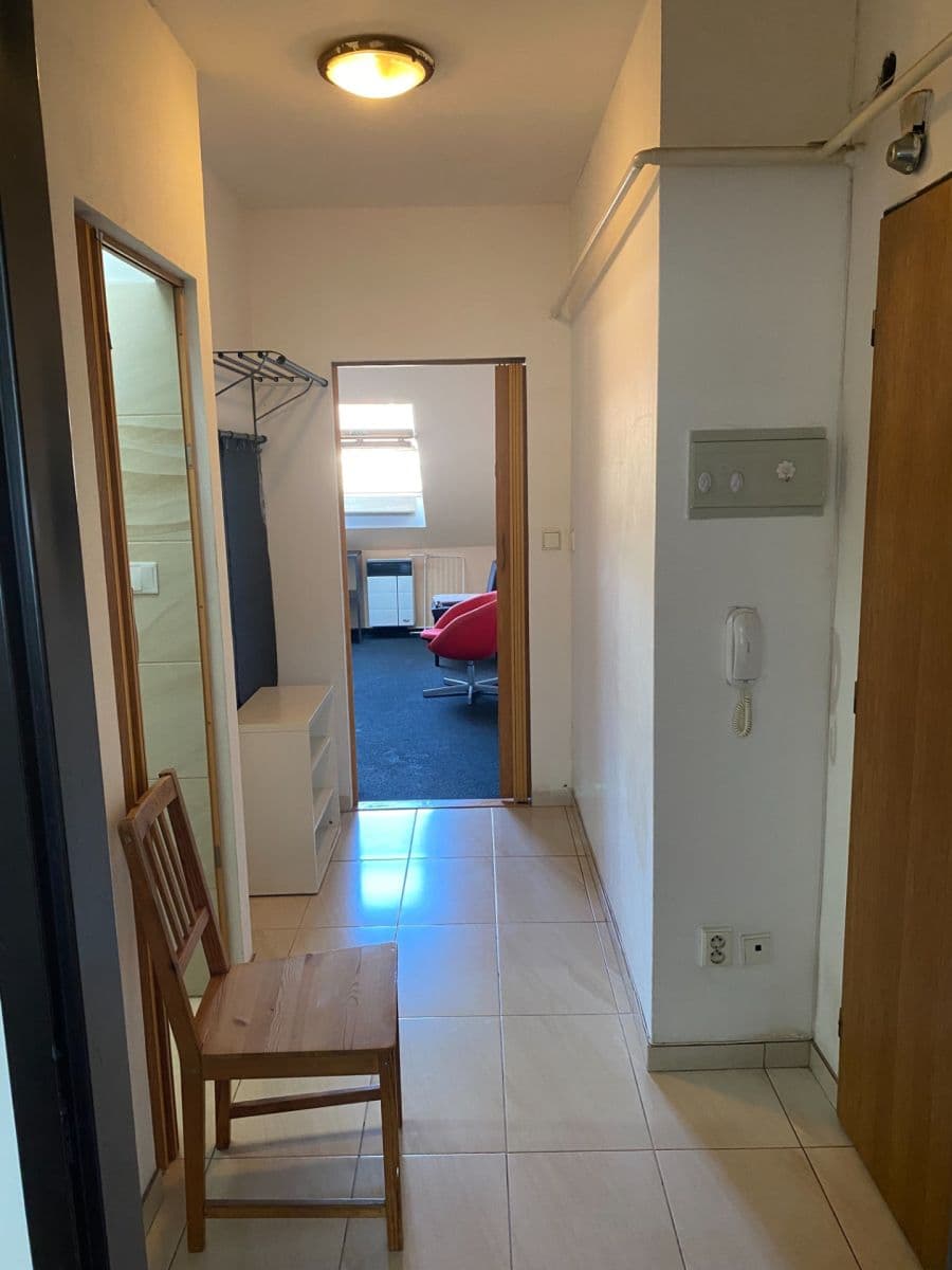 Prenájom bytu 2-izbový 51 m², Plzeňská, Praha, Praha Prenájom bytu 2-izbový 51 m², Plzeňská, Praha, Praha