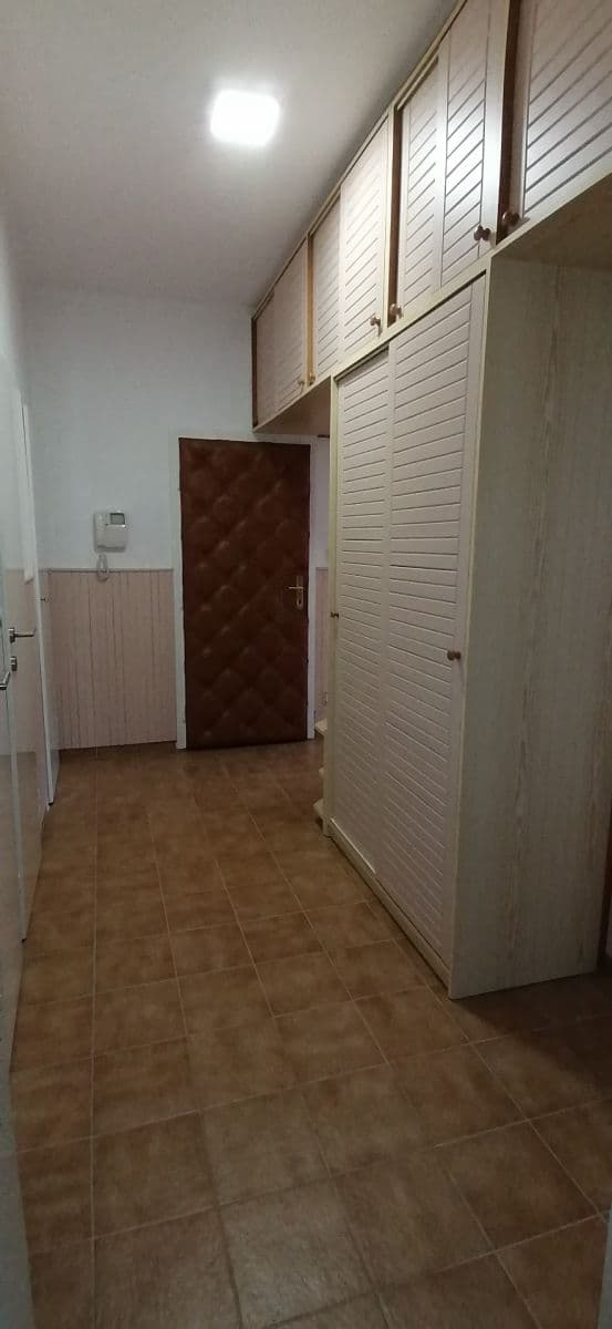 Prenájom bytu 3-izbový 100 m², Sadová, Třebíč, Kraj Vysočina Prenájom bytu 3-izbový 100 m², Sadová, Třebíč, Kraj Vysočina