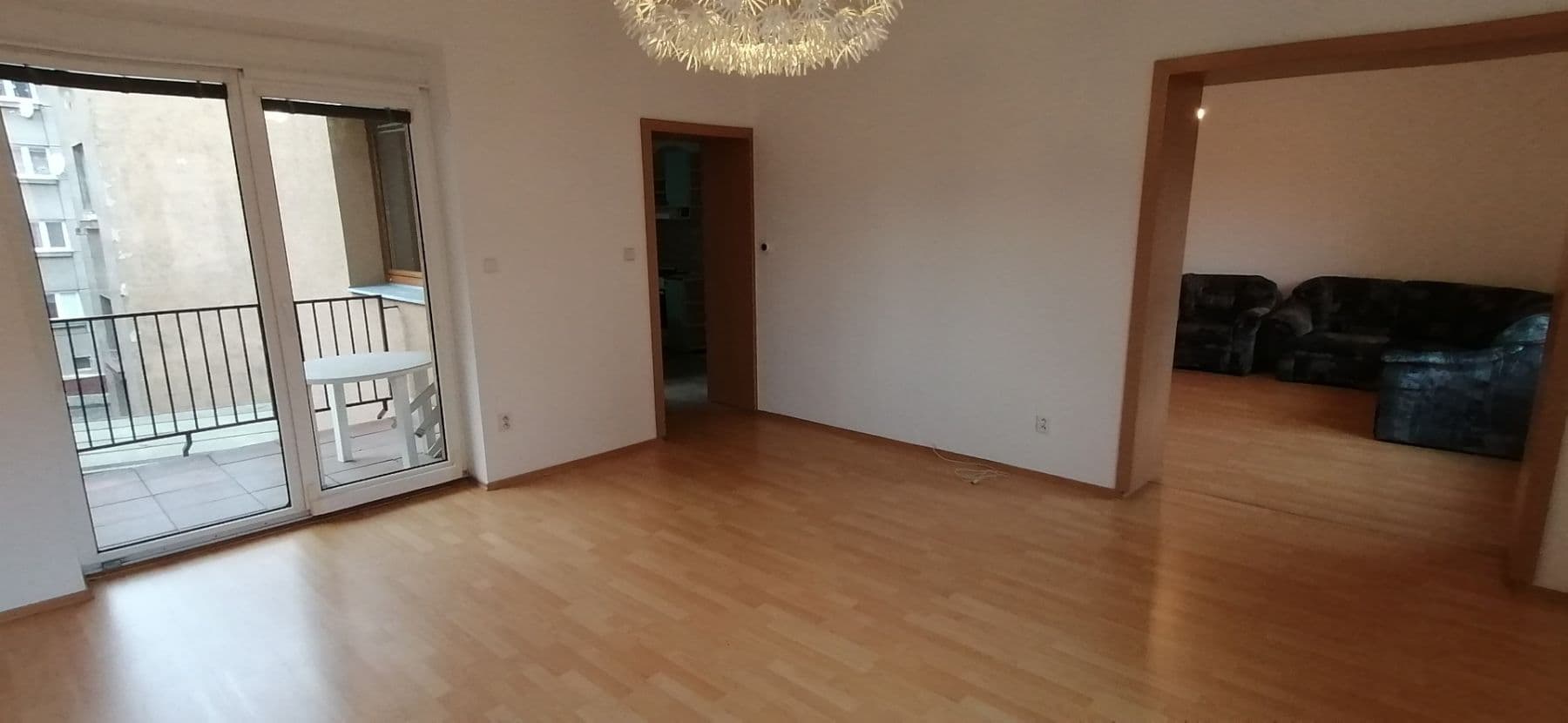 Prenájom bytu 3-izbový 100 m², Sadová, Třebíč, Kraj Vysočina Prenájom bytu 3-izbový 100 m², Sadová, Třebíč, Kraj Vysočina