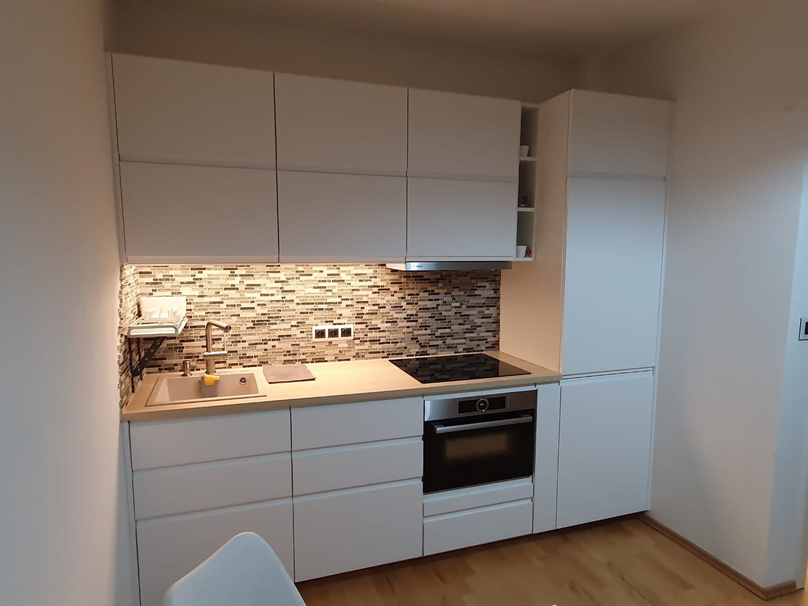 Prenájom bytu 2-izbový 41 m², Na Rovnosti, Praha, Praha Prenájom bytu 2-izbový 41 m², Na Rovnosti, Praha, Praha