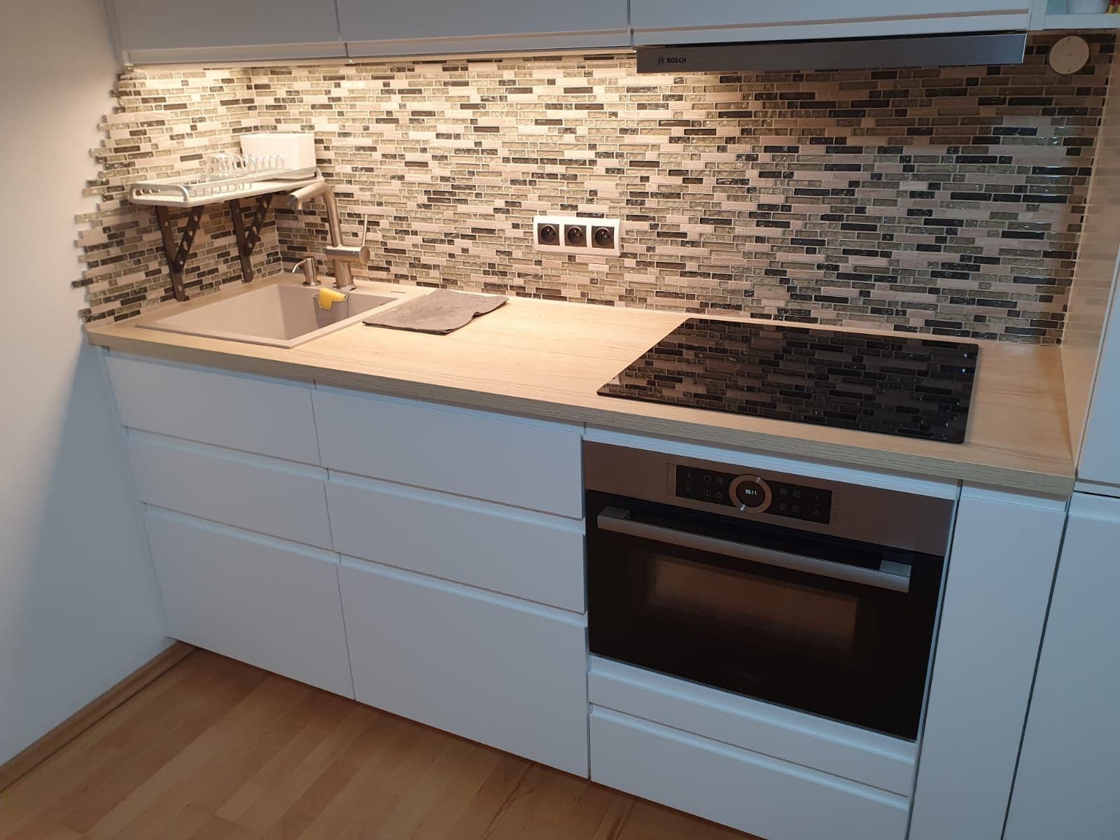 Prenájom bytu 2-izbový 41 m², Na Rovnosti, Praha, Praha Prenájom bytu 2-izbový 41 m², Na Rovnosti, Praha, Praha